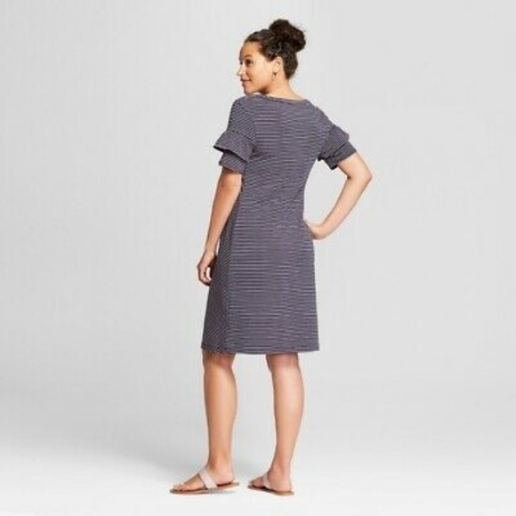 Ingrid & Isabel T Shirt Maternity Dress Striped M - Picture 2 of 5